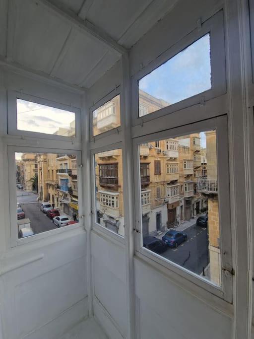 No 60, 2Nd Floor, Centrally Located, Fully Equipped Studio Apt Il-Furjana Exteriör bild